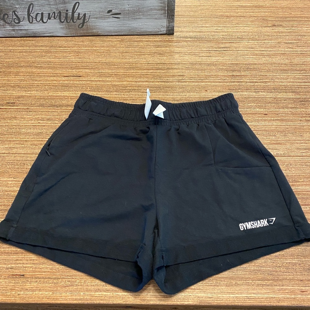 Gymshark, women’s loose drawstring athletic shorts